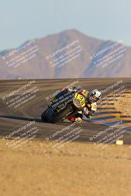 media/Dec-16-2023-CVMA (Sat) [[bb38a358a2]]/Race 13 Amateur Supersport Middleweight/